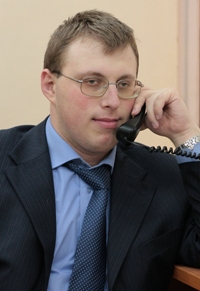 Ведущий юрисконсульт Илья Андреевич Тихомиров